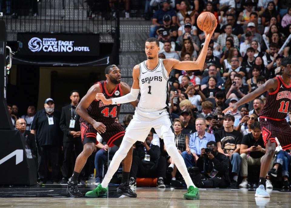 kaiyun-文班41+16+3帽！马刺横扫公牛豪取9连胜 近27战25胜追雷霆